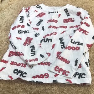 (2) long sleeve NEVER WORN BRAND NEW!! ❤️😃